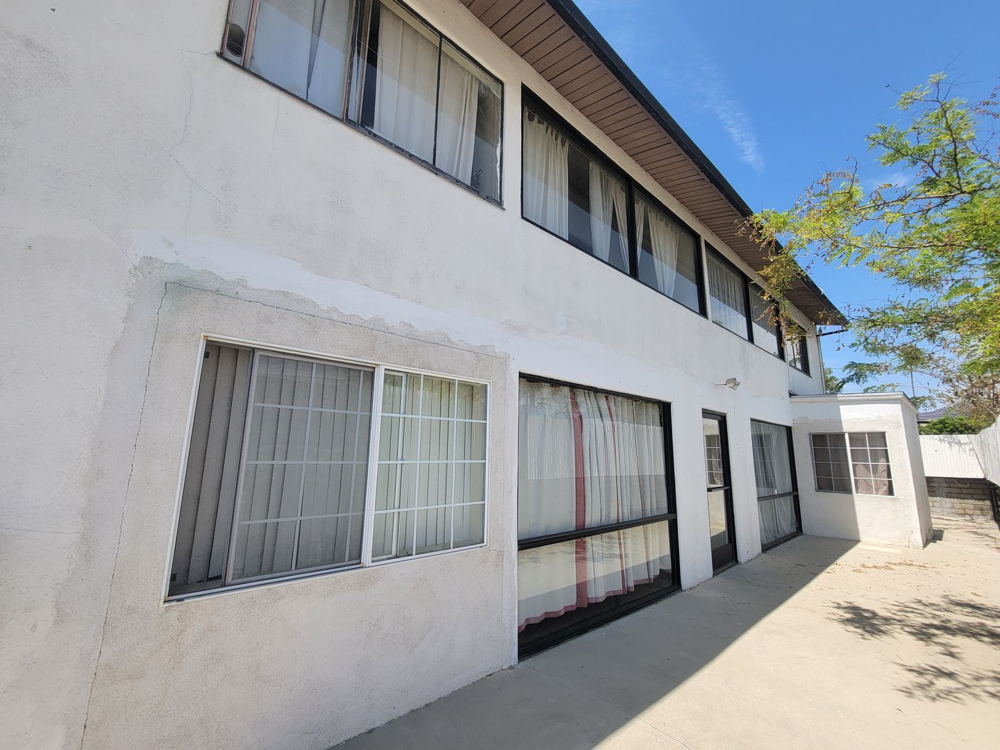 5165- 5165 1/2 Santa Monica Blvd. - Los Angeles - California - 1 bed, 1 bath rental property
