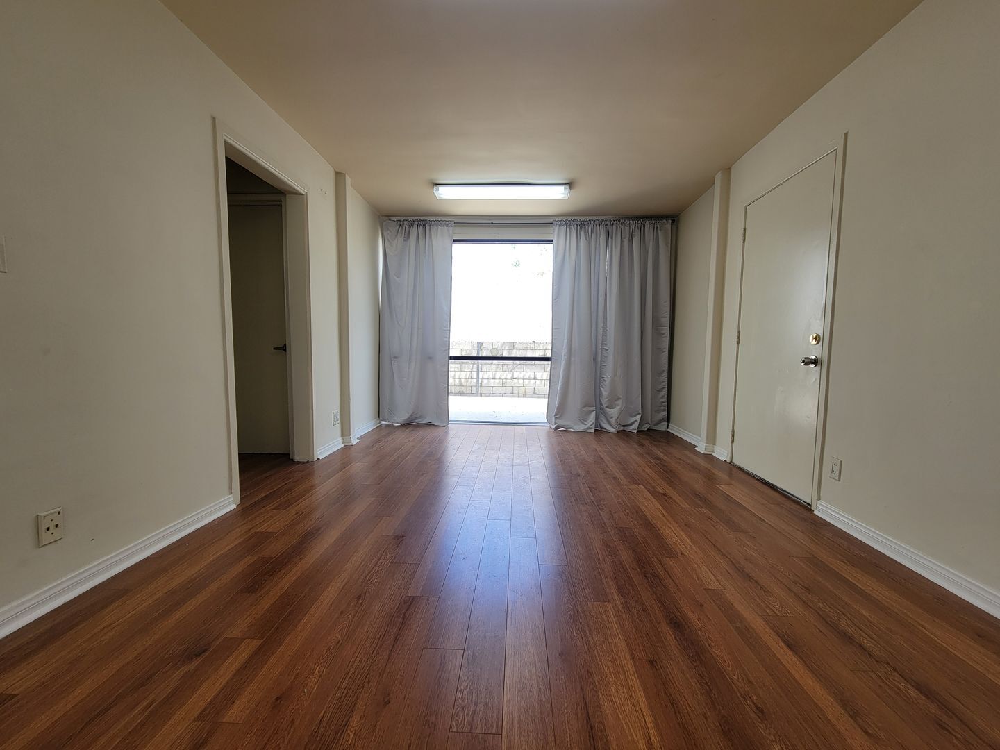 5165- 5165 1/2 Santa Monica Blvd. - Los Angeles - California - 1 bed, 1 bath rental property
