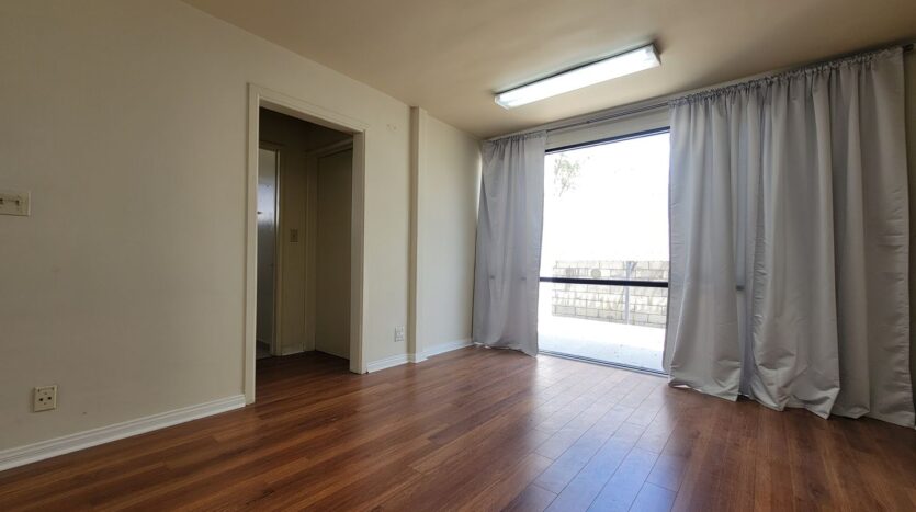 5165- 5165 1/2 Santa Monica Blvd. - Los Angeles - California - 1 bed, 1 bath rental property