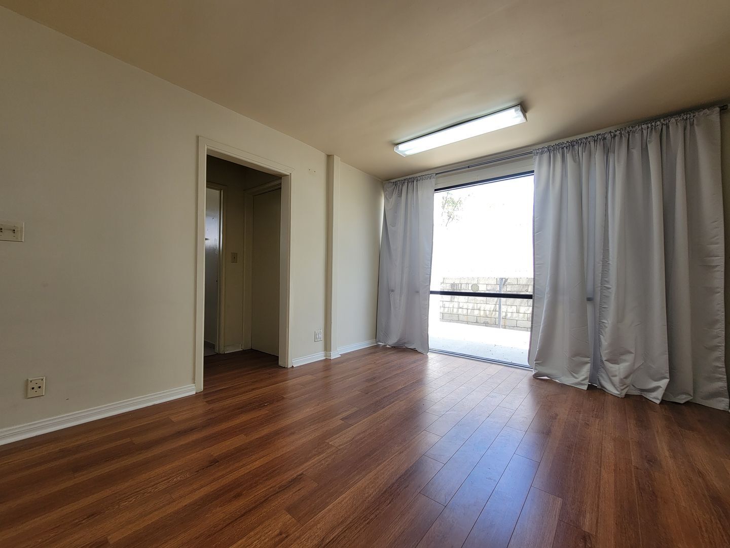 5165- 5165 1/2 Santa Monica Blvd. - Los Angeles - California - 1 bed, 1 bath rental property