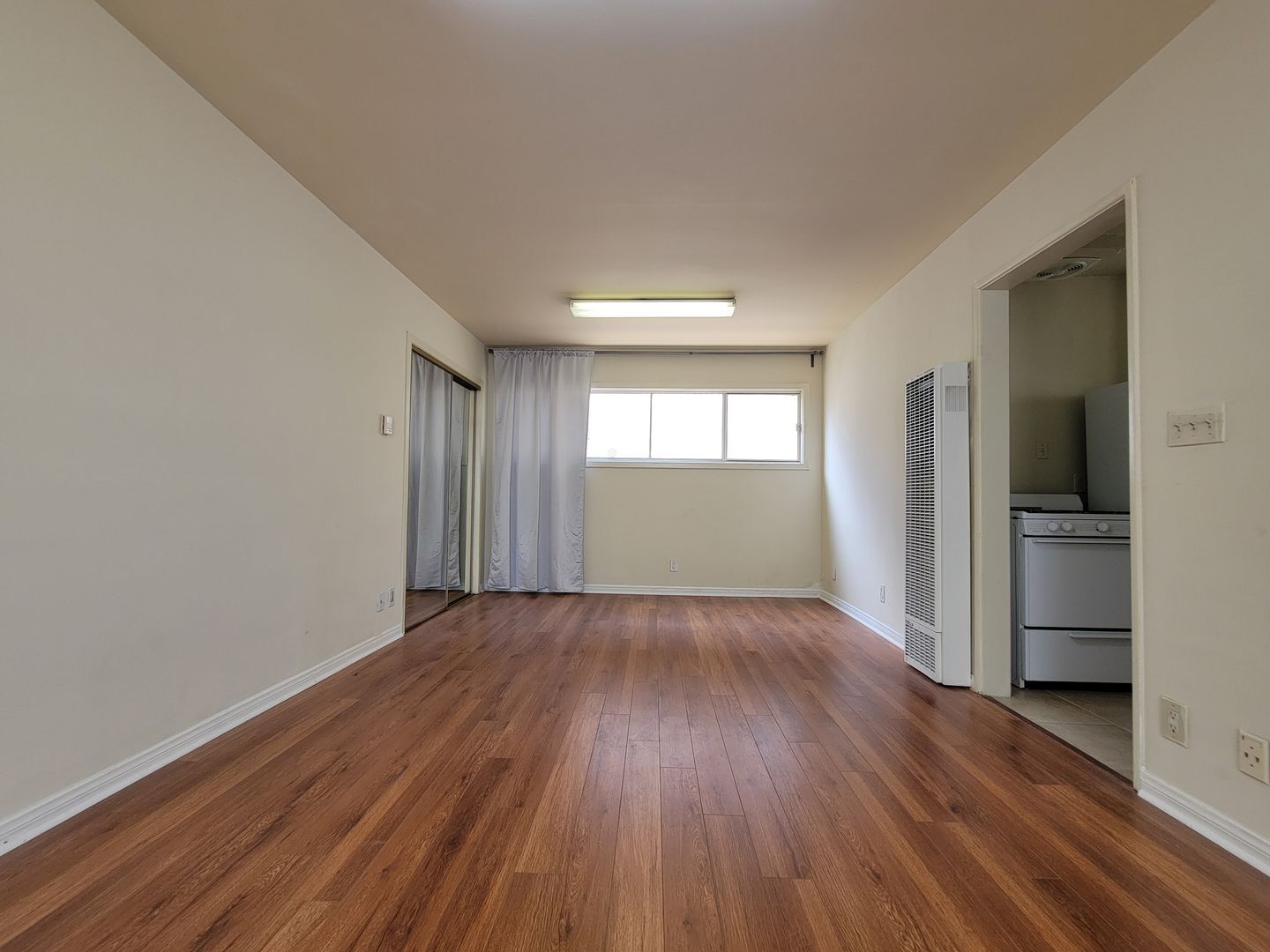 5165- 5165 1/2 Santa Monica Blvd. - Los Angeles - California - 1 bed, 1 bath rental property