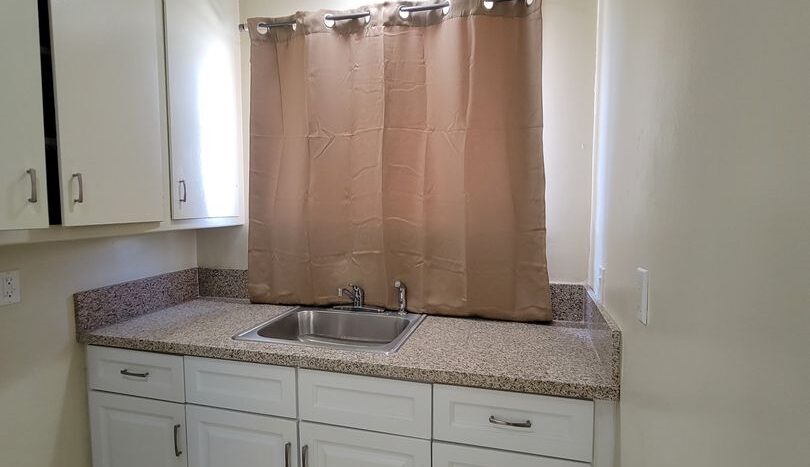 5165- 5165 1/2 Santa Monica Blvd. - Los Angeles - California - 1 bed, 1 bath rental property