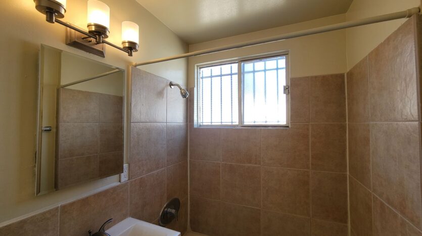 5165- 5165 1/2 Santa Monica Blvd. - Los Angeles - California - 1 bed, 1 bath rental property