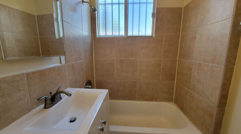 5165- 5165 1/2 Santa Monica Blvd. - Los Angeles - California - 1 bed, 1 bath rental property