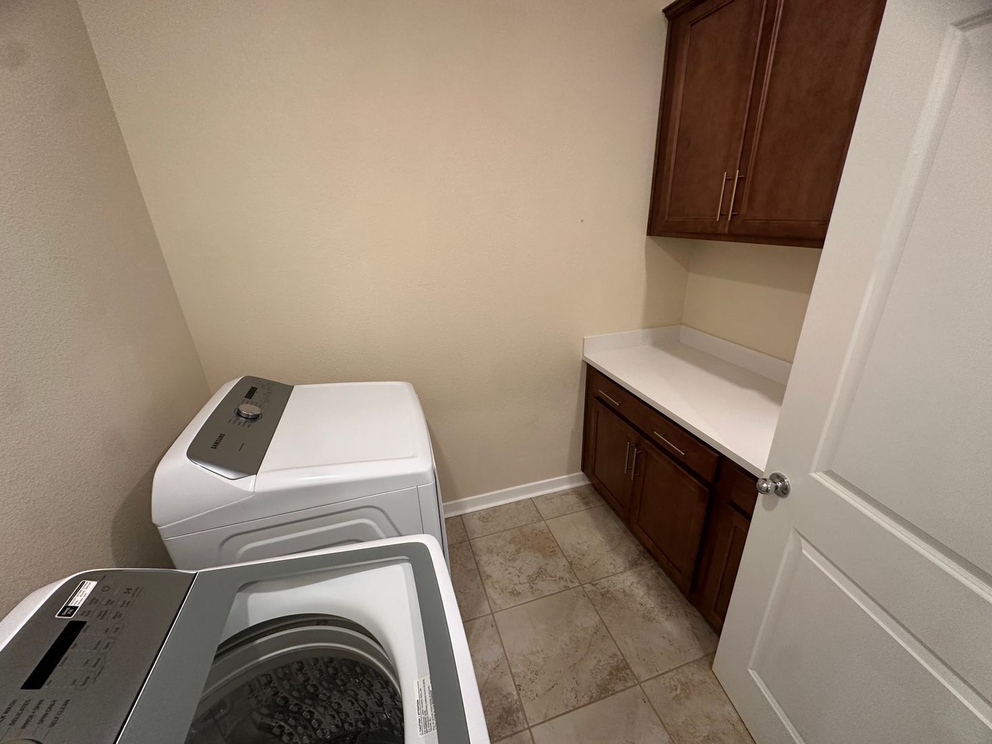 5301 E Commerce Way  #62102  - Sacramento - California - 3 bed, 2 bath rental property