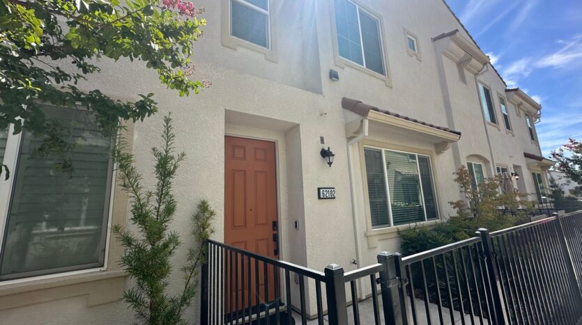 5301 E Commerce Way  #62102  - Sacramento - California - 3 bed, 2 bath rental property