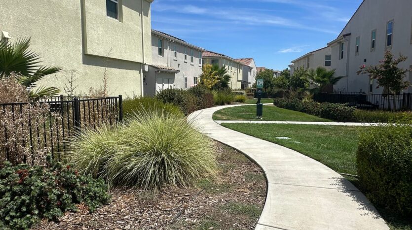 5301 E Commerce Way  #62102  - Sacramento - California - 3 bed, 2 bath rental property
