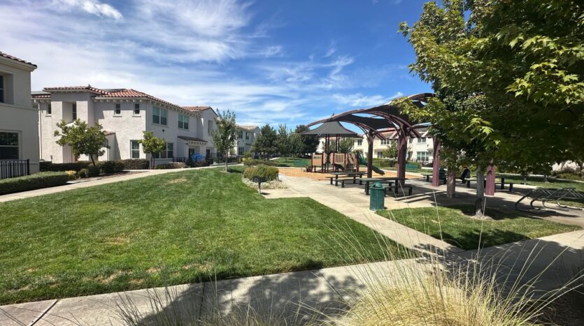 5301 E Commerce Way  #62102  - Sacramento - California - 3 bed, 2 bath rental property