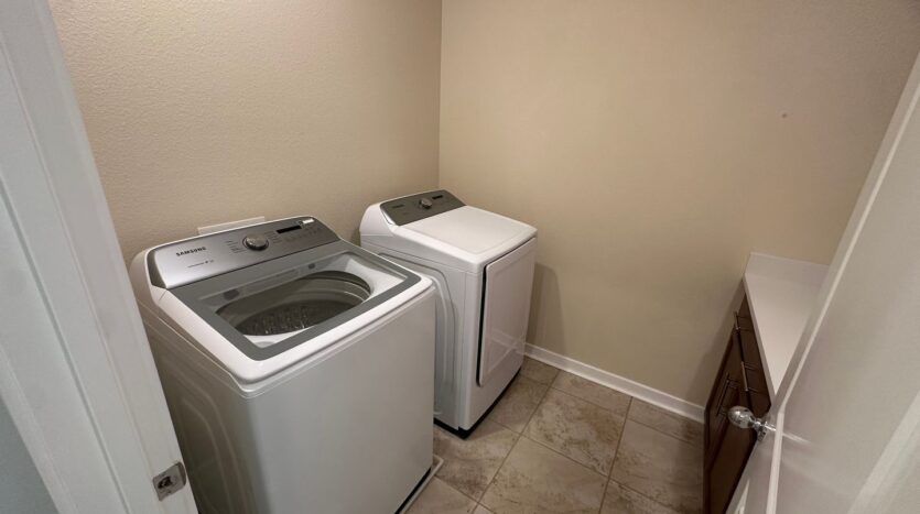 5301 E Commerce Way  #62102  - Sacramento - California - 3 bed, 2 bath rental property