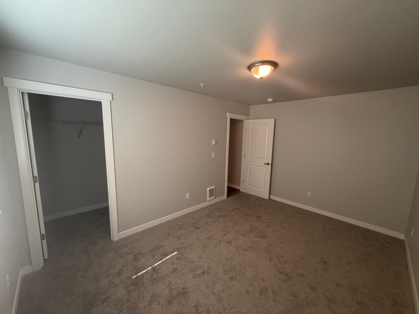 5324 San Francisco Ave SW - Lakewood - Washington - 3 bed, 1.5 bath rental property