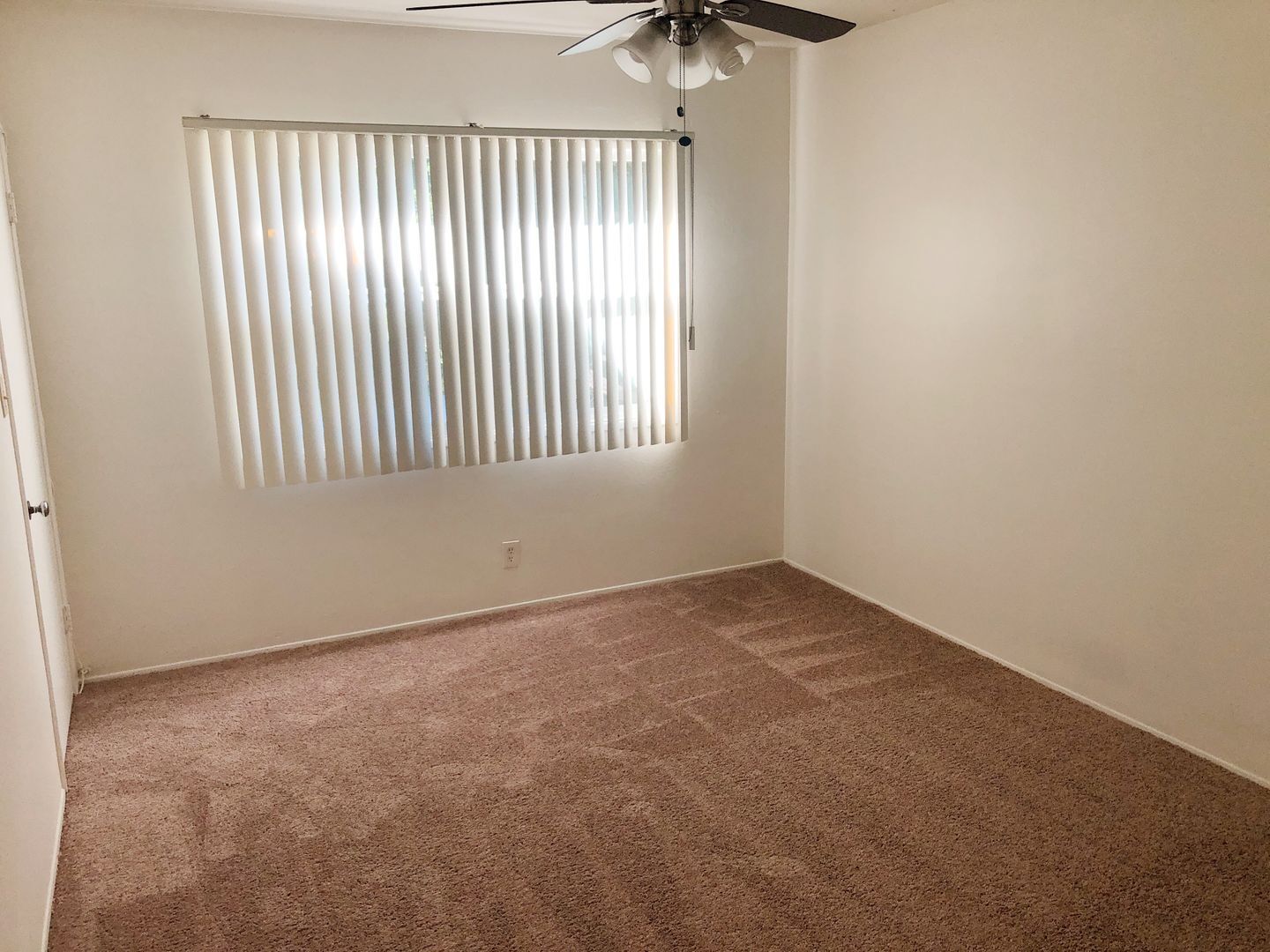 5881 Fullerton Ave - B - Buena Park - California - 1 bed, 1 bath rental property