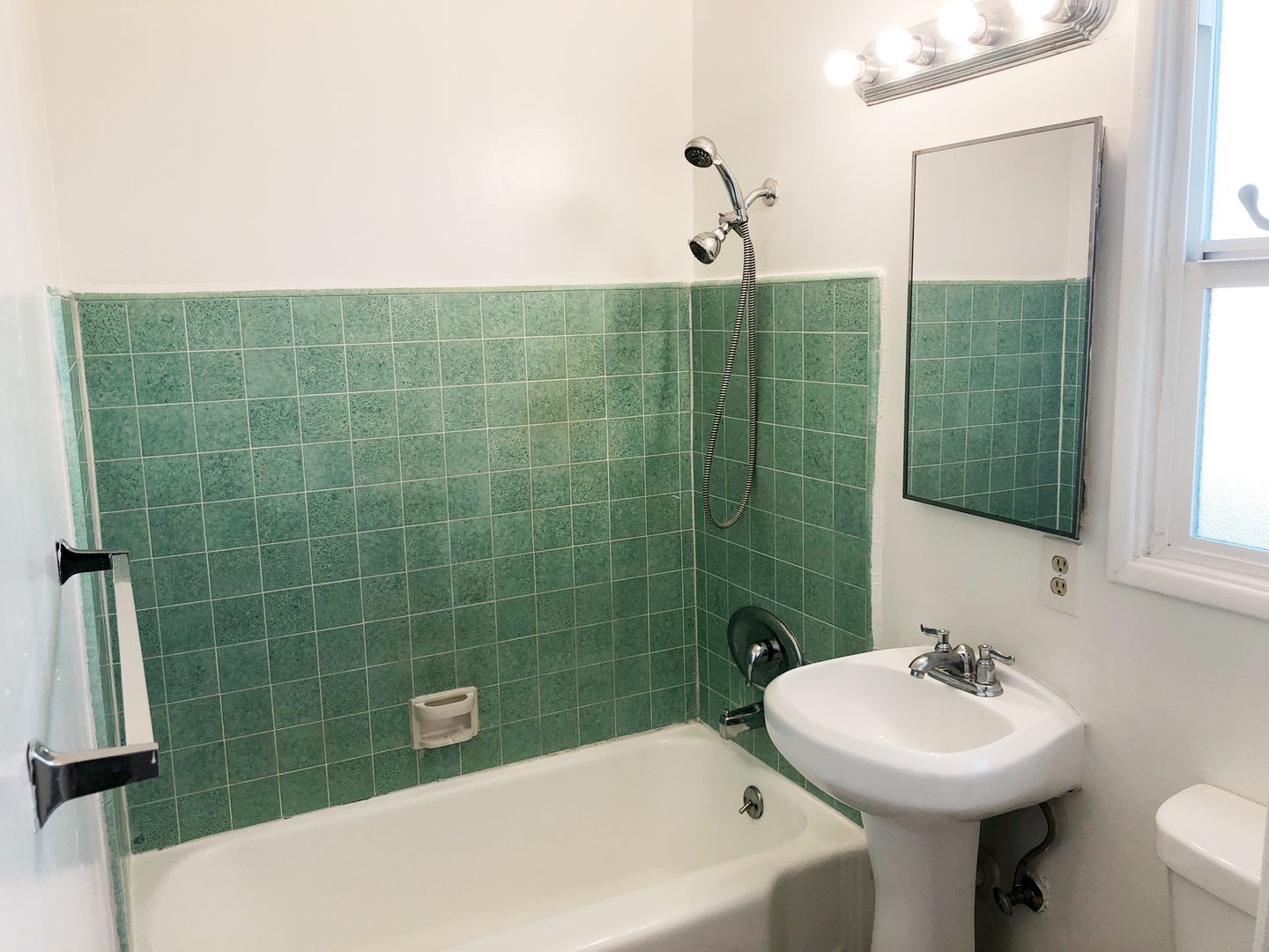 5881 Fullerton Ave - B - Buena Park - California - 1 bed, 1 bath rental property