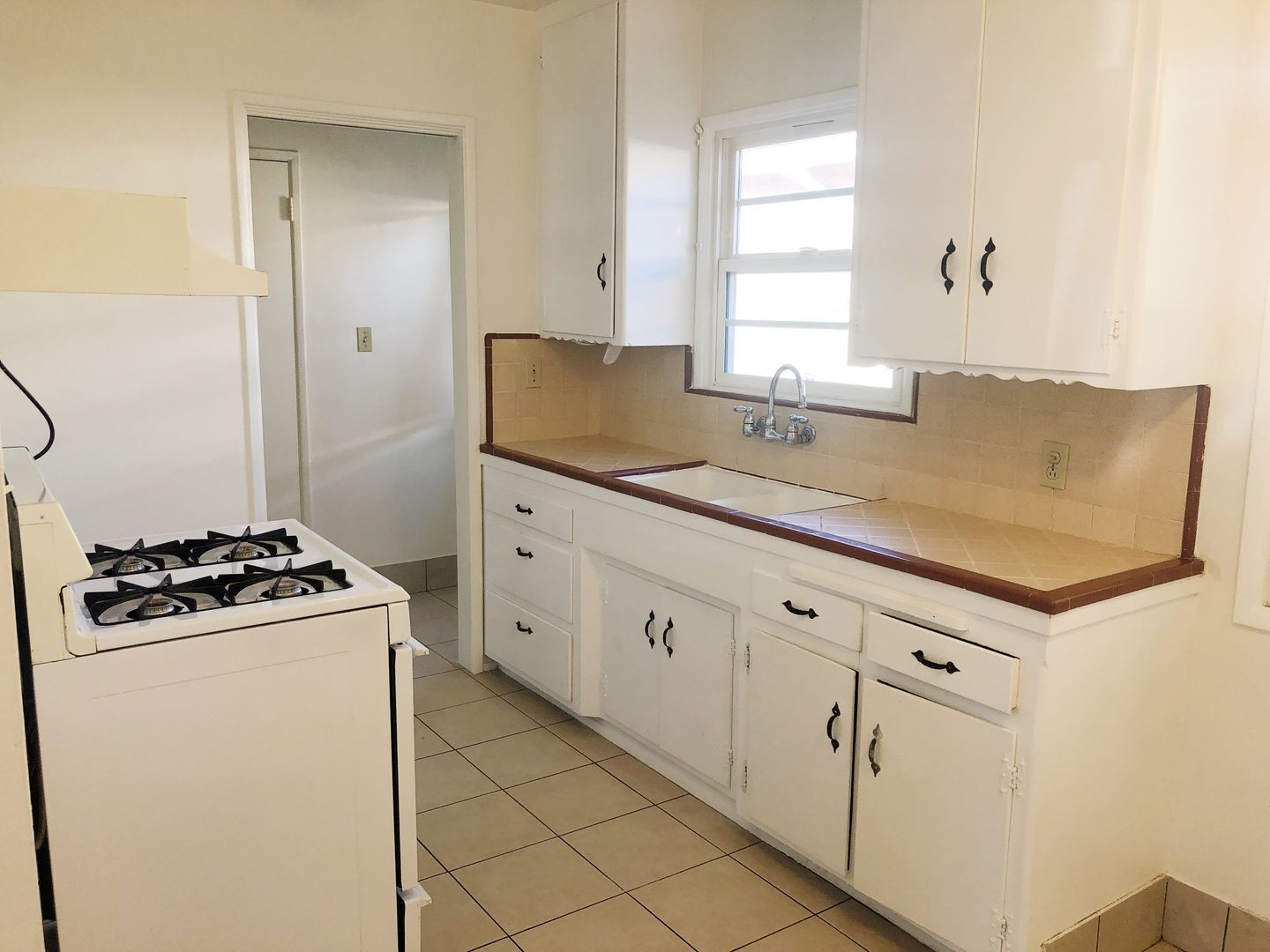 5881 Fullerton Ave - B - Buena Park - California - 1 bed, 1 bath rental property