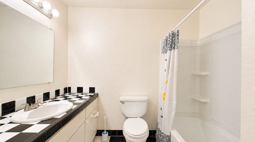 612 S Santa Fe St. #1 - Hemet - California - 2 bed, 2 bath rental property