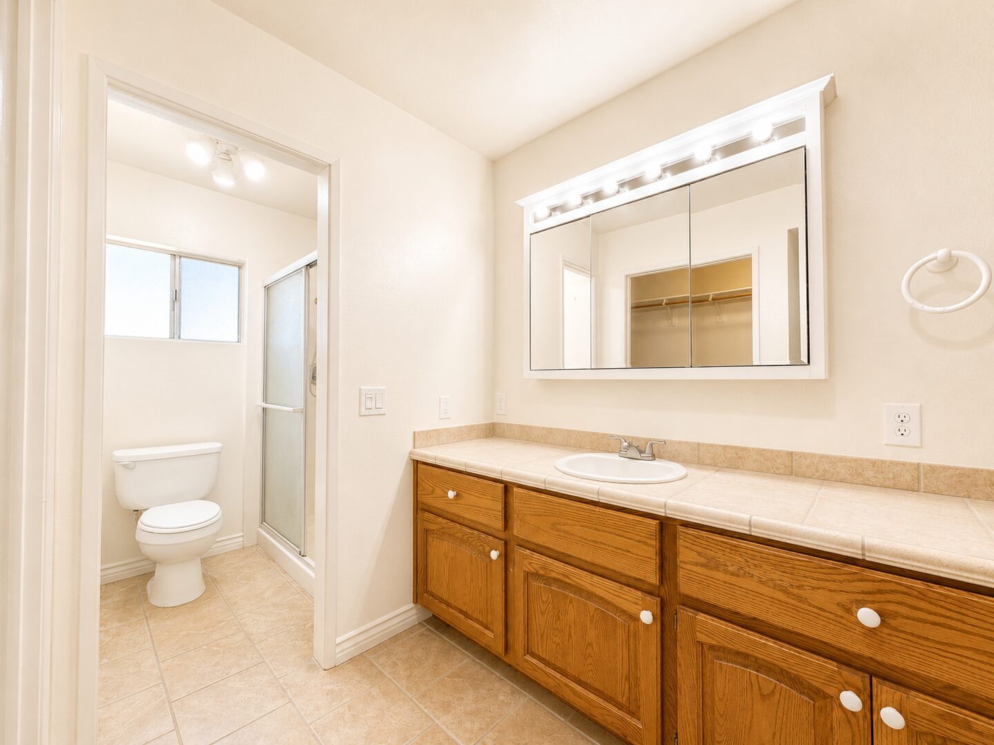 612 S Santa Fe St. #1 - Hemet - California - 2 bed, 2 bath rental property