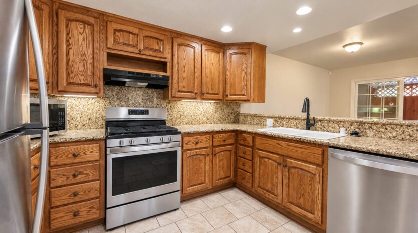 612 S Santa Fe St. #1 - Hemet - California - 2 bed, 2 bath rental property