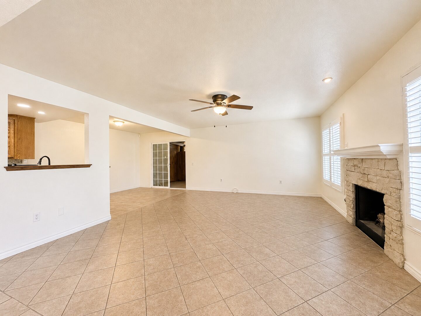 612 S Santa Fe St. #1 - Hemet - California - 2 bed, 2 bath rental property