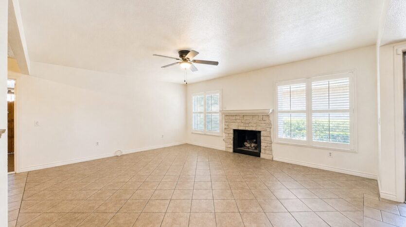 612 S Santa Fe St. #1 - Hemet - California - 2 bed, 2 bath rental property