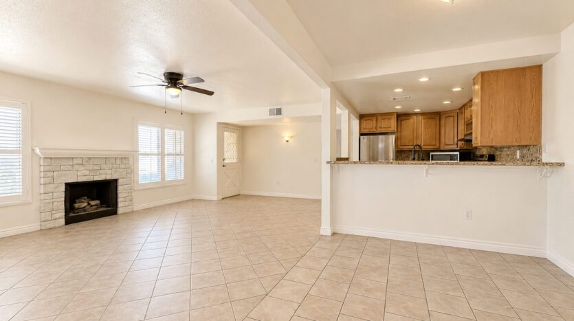 612 S Santa Fe St. #1 - Hemet - California - 2 bed, 2 bath rental property