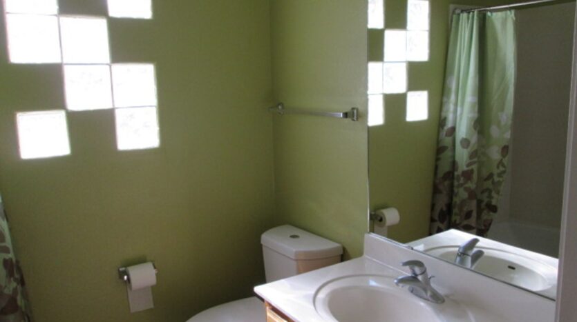 647 Granite Point Trl. SE - Albuquerque - New Mexico - 3 bed, 2 bath rental property