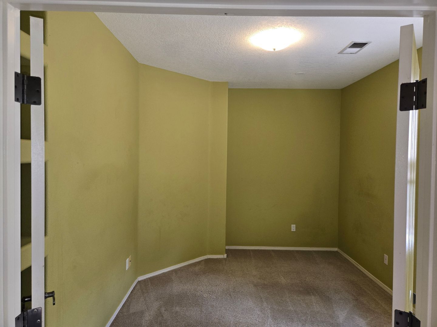 647 Granite Point Trl. SE - Albuquerque - New Mexico - 3 bed, 2 bath rental property