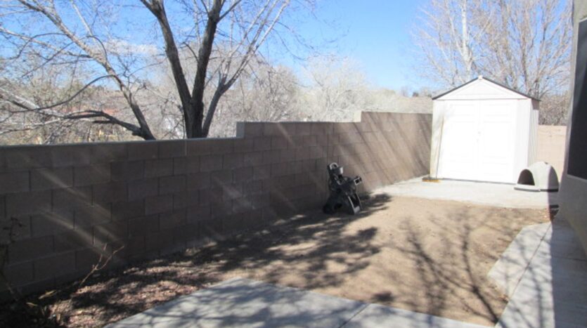 647 Granite Point Trl. SE - Albuquerque - New Mexico - 3 bed, 2 bath rental property