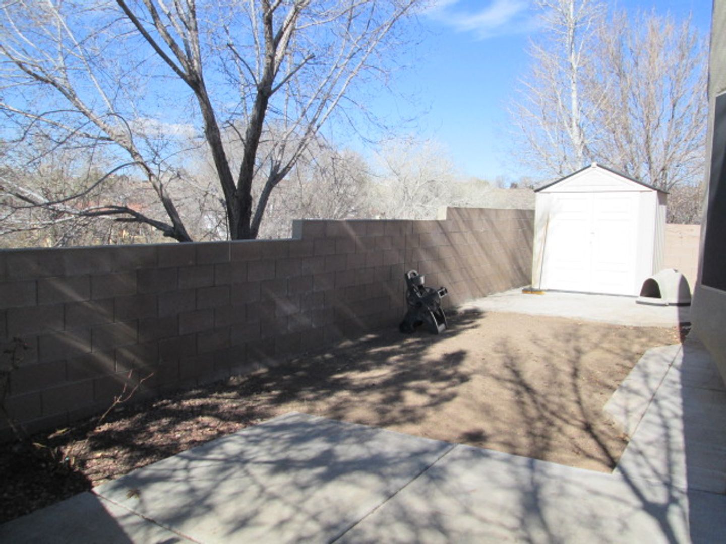 647 Granite Point Trl. SE - Albuquerque - New Mexico - 3 bed, 2 bath rental property