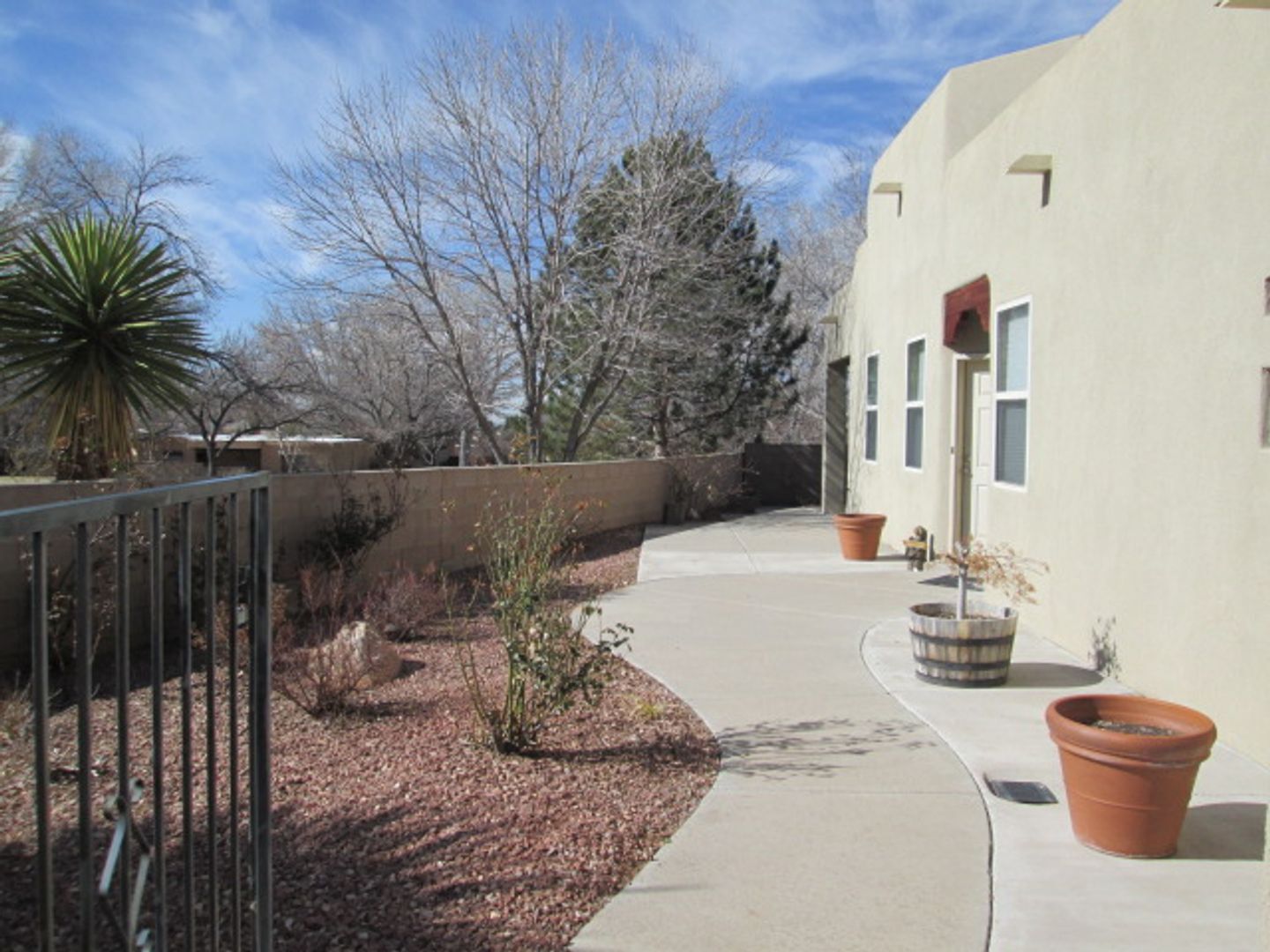 647 Granite Point Trl. SE - Albuquerque - New Mexico - 3 bed, 2 bath rental property