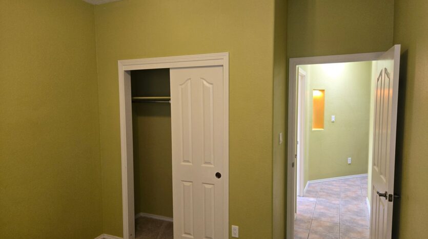 647 Granite Point Trl. SE - Albuquerque - New Mexico - 3 bed, 2 bath rental property
