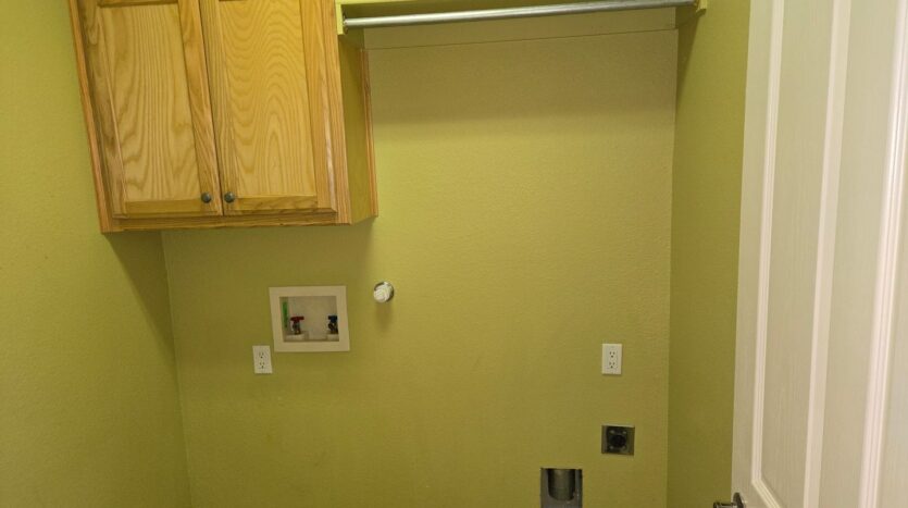 647 Granite Point Trl. SE - Albuquerque - New Mexico - 3 bed, 2 bath rental property