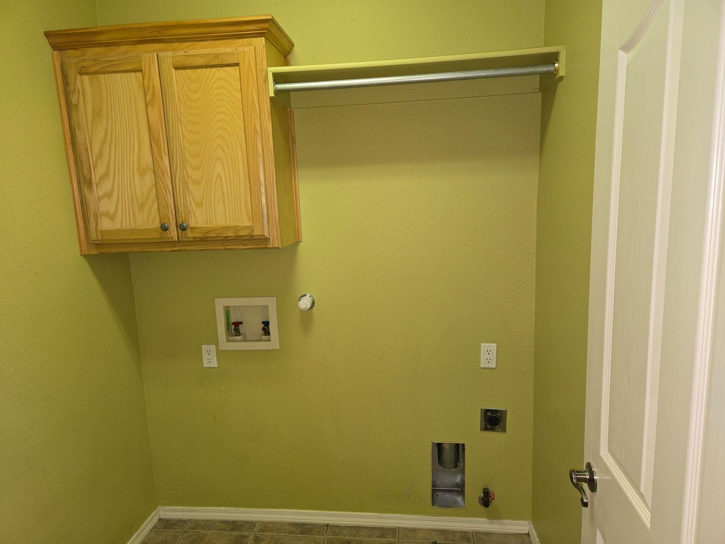647 Granite Point Trl. SE - Albuquerque - New Mexico - 3 bed, 2 bath rental property