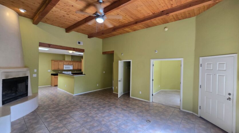 647 Granite Point Trl. SE - Albuquerque - New Mexico - 3 bed, 2 bath rental property