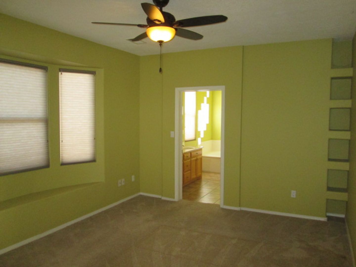 647 Granite Point Trl. SE - Albuquerque - New Mexico - 3 bed, 2 bath rental property