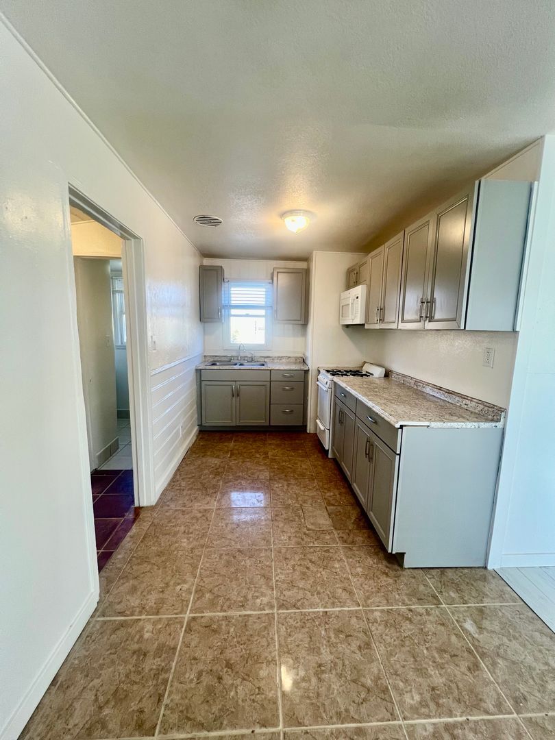 66358 7th street - 01 - Desert Hot Springs - California - 1 bed, 1 bath rental property