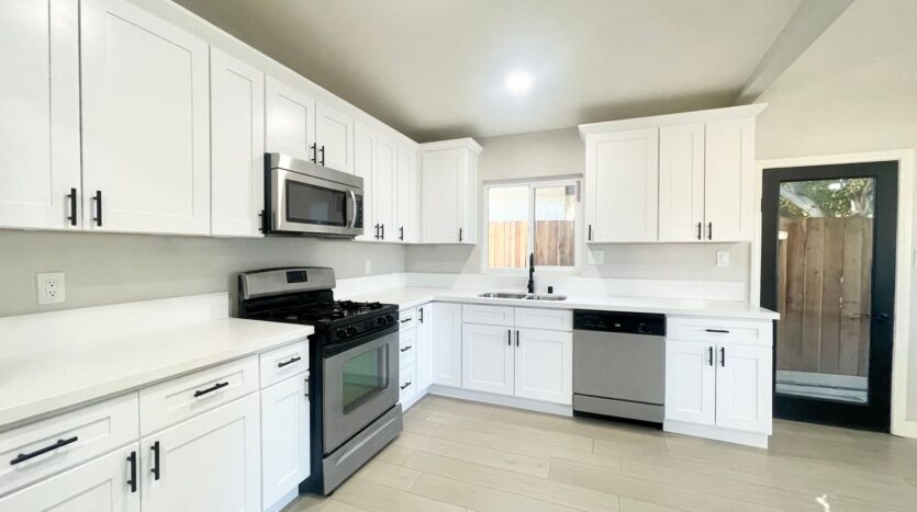 66572 Cahuilla Avenue - Desert Hot Springs - California - 3 bed, 1 bath rental property