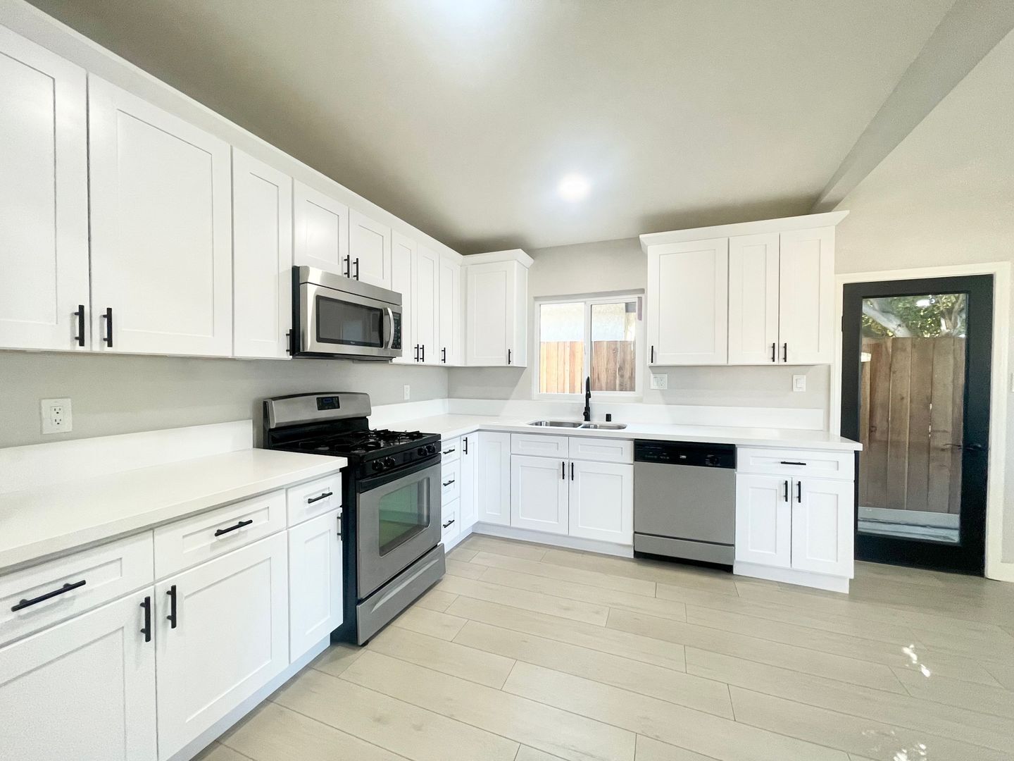 66572 Cahuilla Avenue - Desert Hot Springs - California - 3 bed, 1 bath rental property