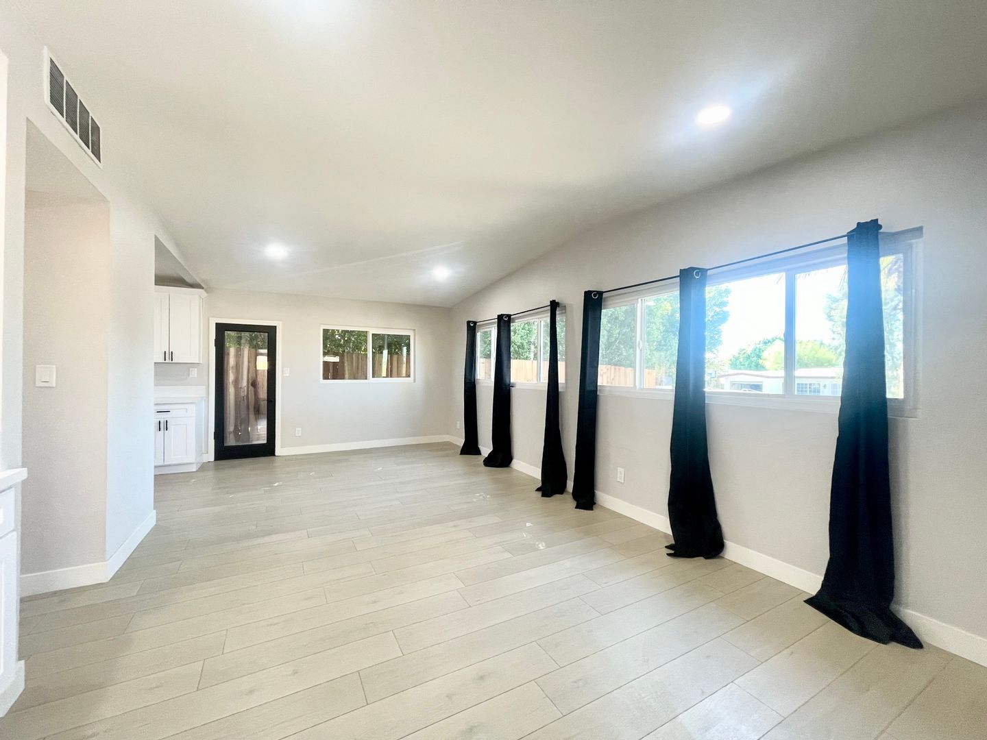 66572 Cahuilla Avenue - Desert Hot Springs - California - 3 bed, 1 bath rental property