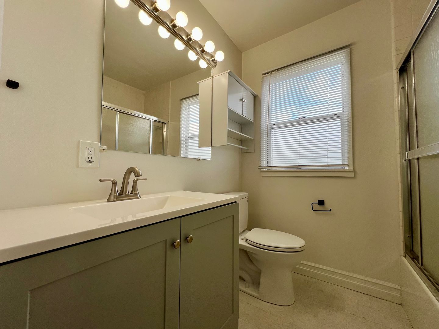 6737 N Olin Ave - Portland - Oregon - 6 bed, 3 bath rental property