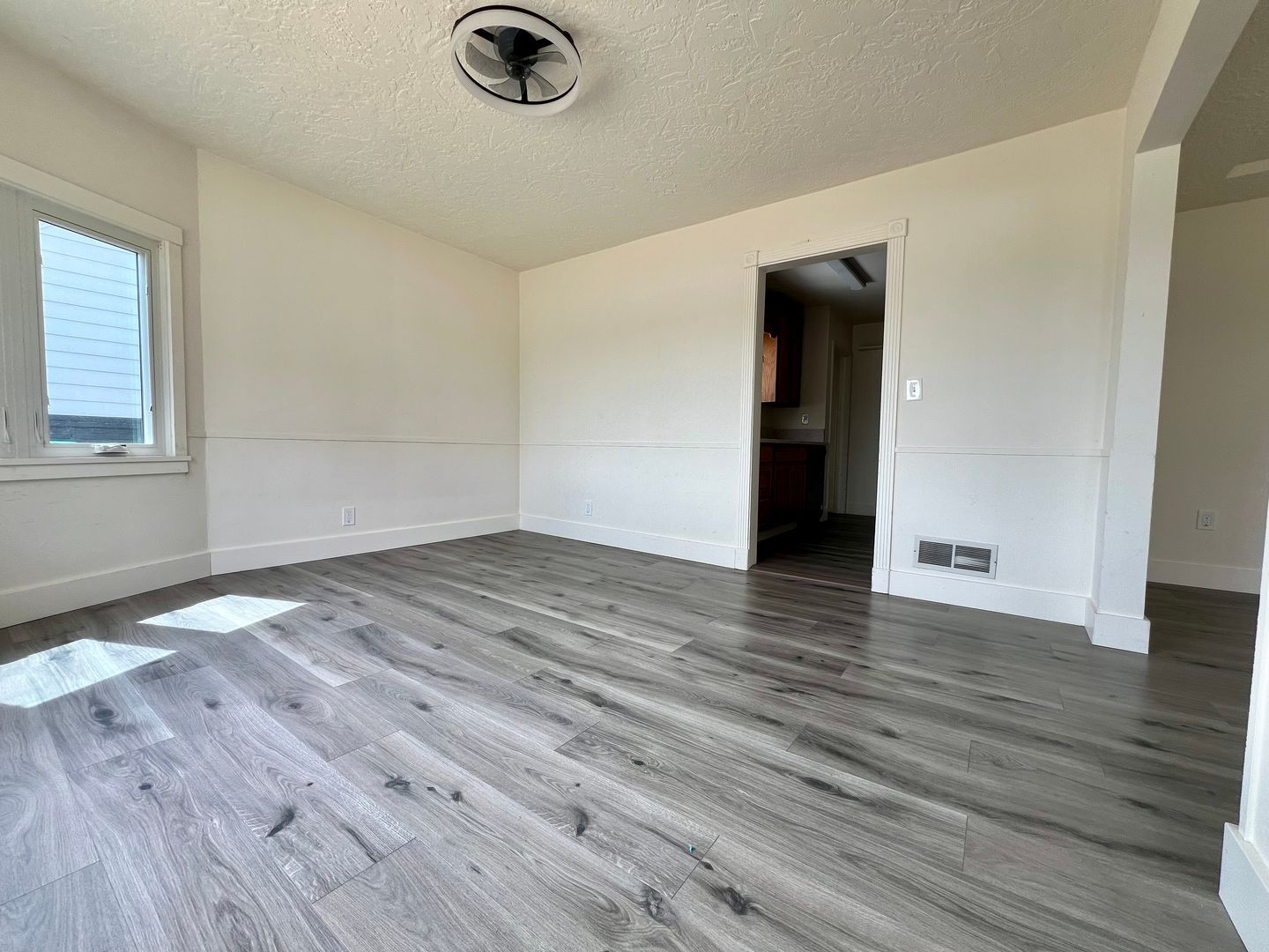 6737 N Olin Ave - Portland - Oregon - 6 bed, 3 bath rental property