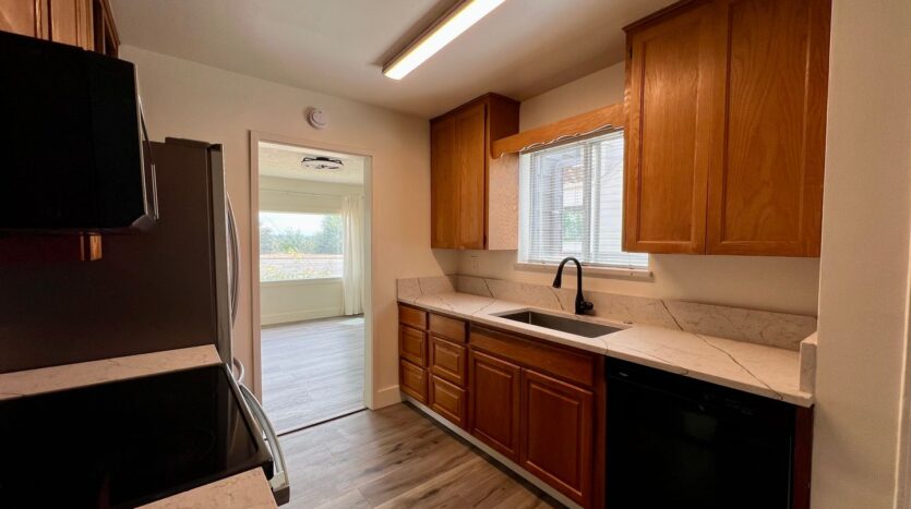 6737 N Olin Ave - Portland - Oregon - 6 bed, 3 bath rental property
