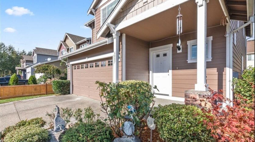 6887 41st St E - Fife - Washington - 5 bed, 2.5 bath rental property