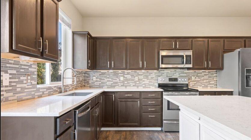 6887 41st St E - Fife - Washington - 5 bed, 2.5 bath rental property