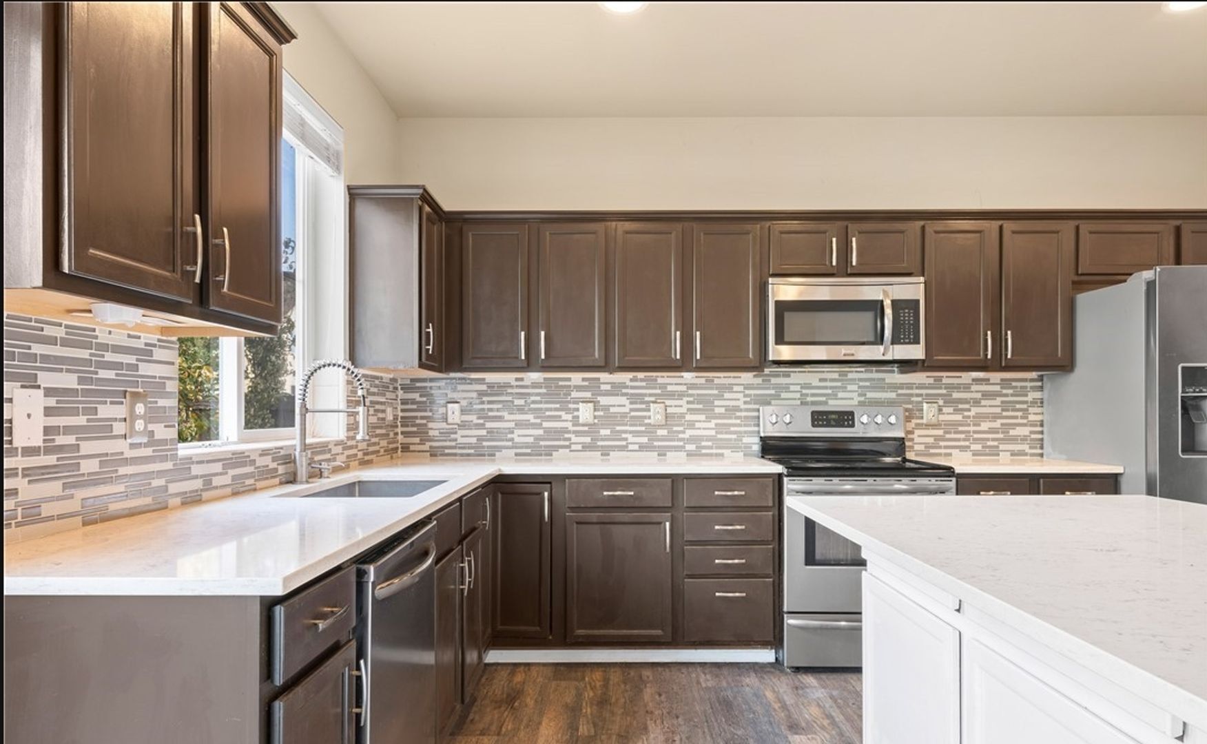 6887 41st St E - Fife - Washington - 5 bed, 2.5 bath rental property