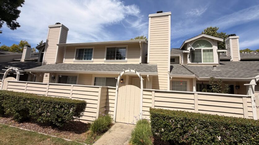 7379 Stonedale Dr - Pleasanton - California - 3 bed, 2.5 bath rental property