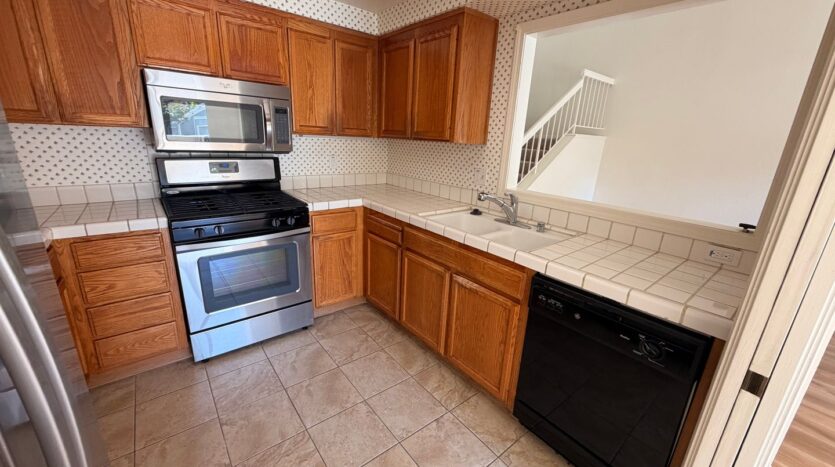 7379 Stonedale Dr - Pleasanton - California - 3 bed, 2.5 bath rental property