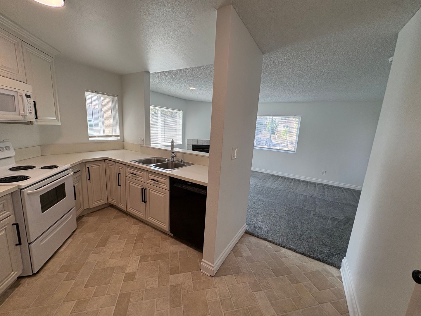 7405 Charmant Dr #2036 - San Diego - California - 1 bed, 1 bath rental property