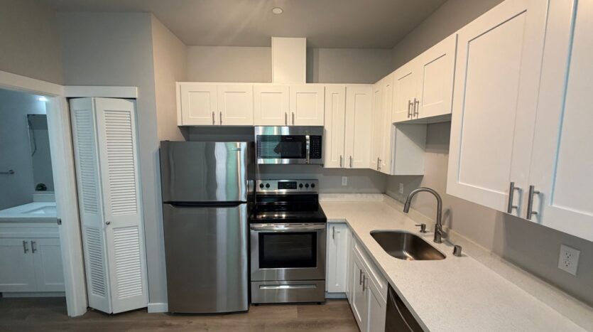 7624 Pacific Ave - Tacoma - Washington - 1 bed, 1 bath rental property