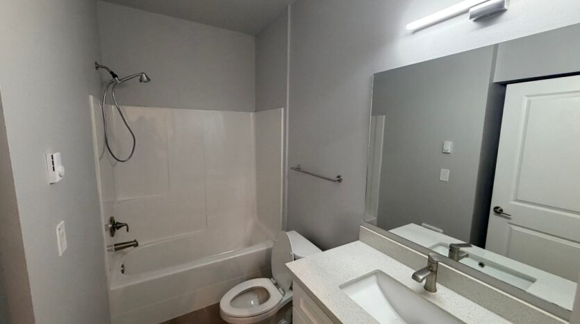 7624 Pacific Ave - Tacoma - Washington - 1 bed, 1 bath rental property
