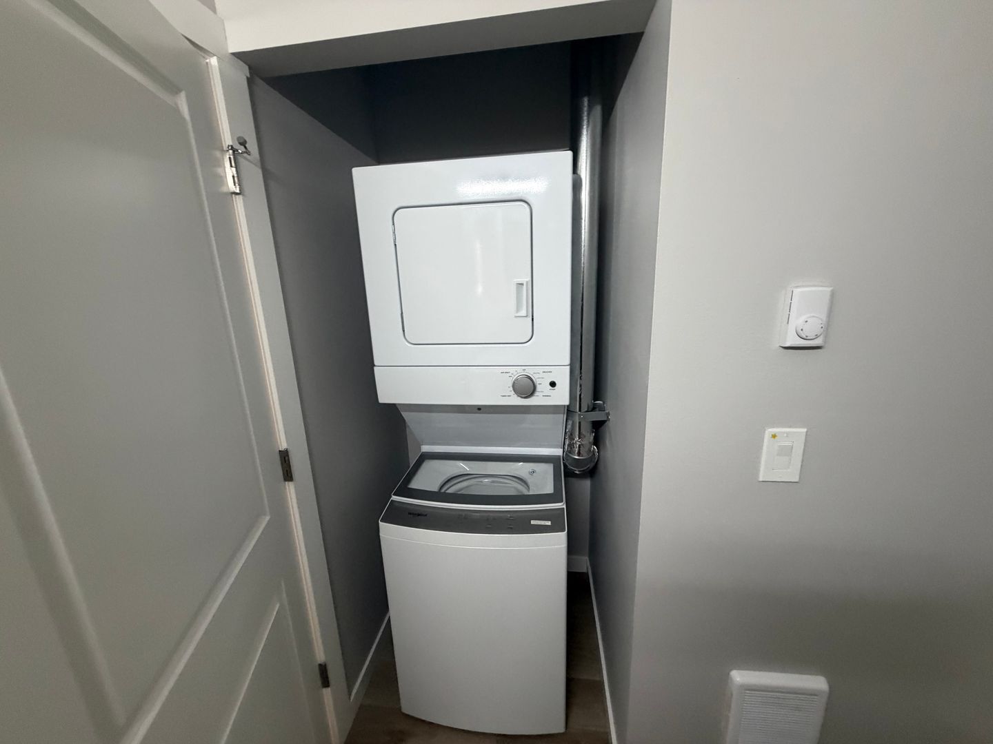 7624 Pacific Ave - Tacoma - Washington - 1 bed, 1 bath rental property