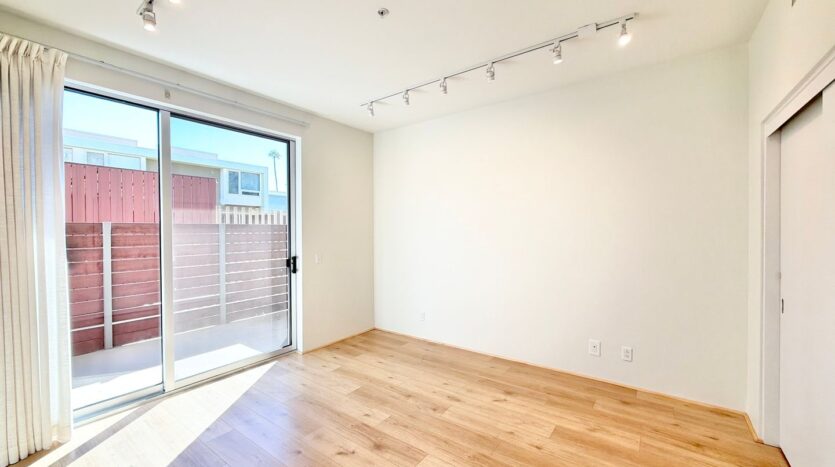 803 N Palm Canyon Dr.  - Unit 09 - Palm Springs - California - 2 bed, 2 bath rental property